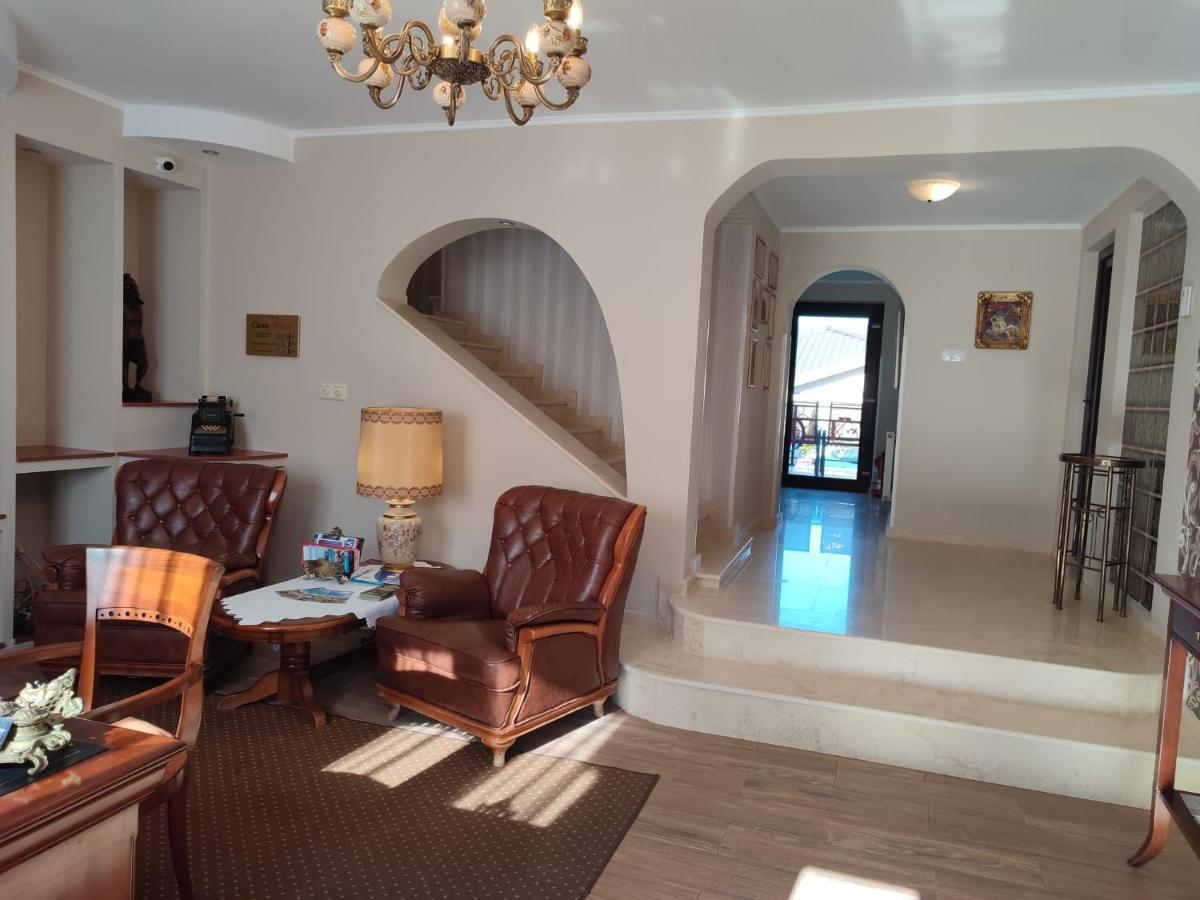 Casa Alina Hotel Deva Ngoại thất bức ảnh