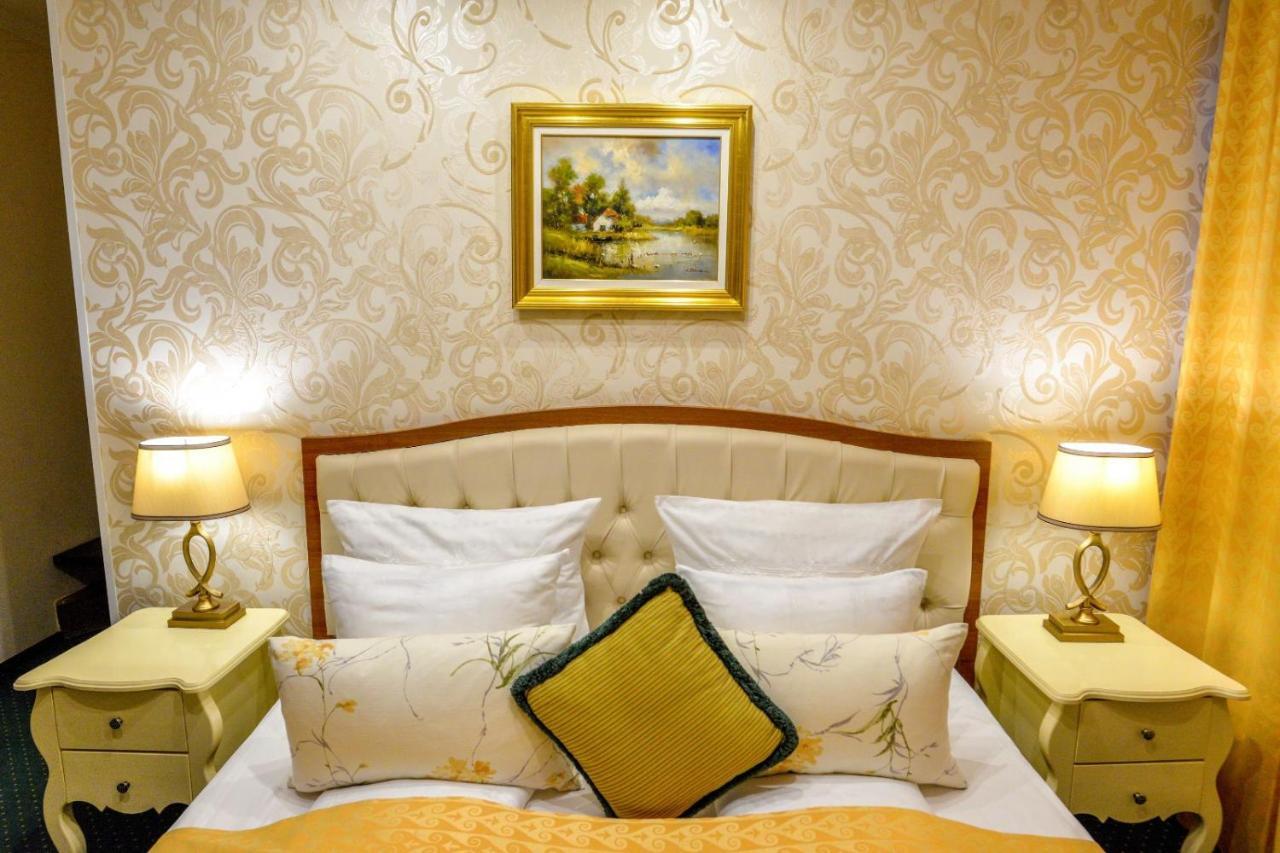 Casa Alina Hotel Deva Ngoại thất bức ảnh